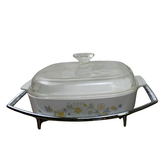 Corning Ware Other - Vintage Corning Ware 9 3/4 x 9 3/4 x 2 Floral Bouquet Casserole Dish and Trivet